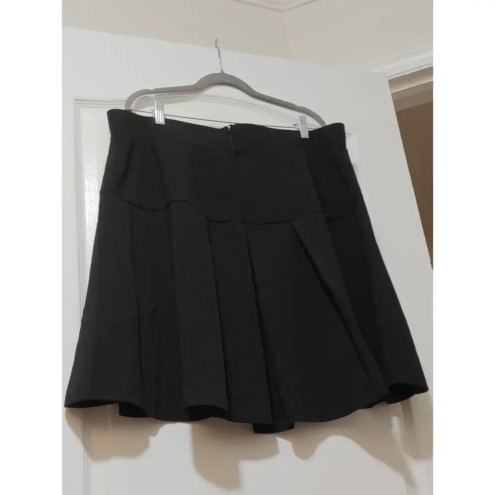 Torrid Mini Pleated Ponte Skater Skirt Sz 18 Grunge Goth Lolita Feminine Rocker